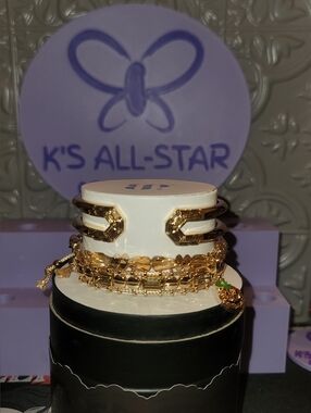 NWT-BP Gold Plated Halloween Stacks- The Pumkpin